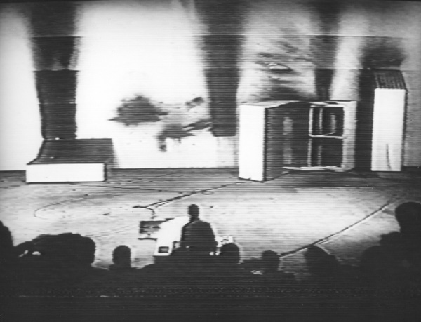 Tabula Eruptus, 1988 II. <em>fotograaf: © Tom Haartsen, Ouderkerk aan de Amstel</em> © De Appel, Amsterdam & de kunstenaar(s)/the artist(s)