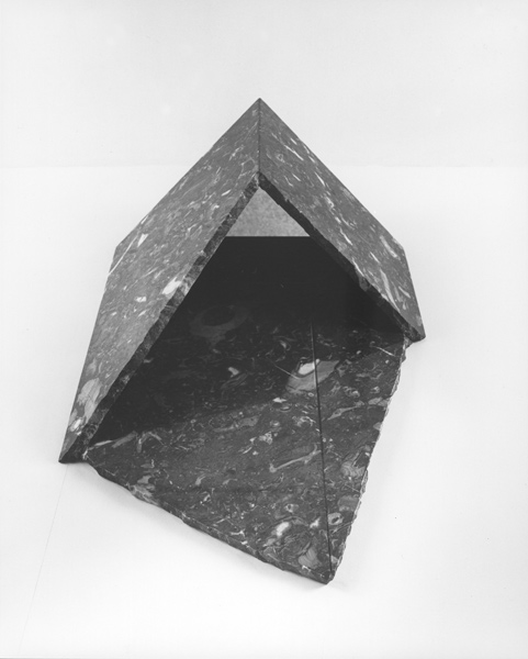 Untitled, 1988. <em>fotograaf: © Tom Haartsen, Ouderkerk aan de Amstel</em> © De Appel, Amsterdam & de kunstenaar(s)/the artist(s)