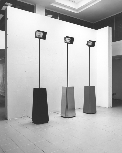 Les trois grâces, 1988. <em>fotograaf: © Tom Haartsen, Ouderkerk aan de Amstel</em> © De Appel, Amsterdam & de kunstenaar(s)/the artist(s)