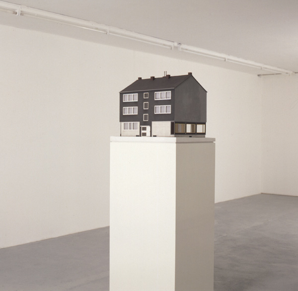 Martin Honert, Haus. <em>fotograaf: © Henni van Beek, Amsterdam</em> © De Appel, Amsterdam & de kunstenaar(s)/the artist(s)