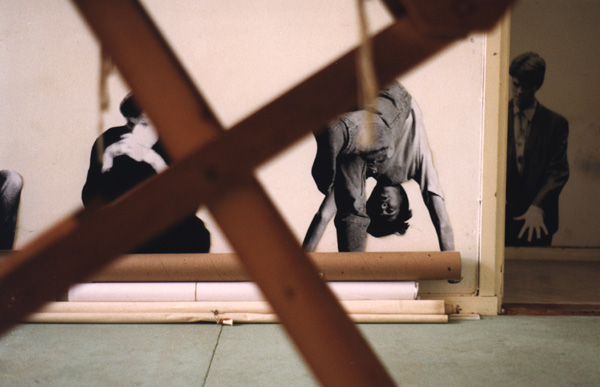 Joke Robaard, Installatie. <em>fotograaf: © Maarten de Reus</em> © De Appel, Amsterdam & de kunstenaar(s)/the artist(s)