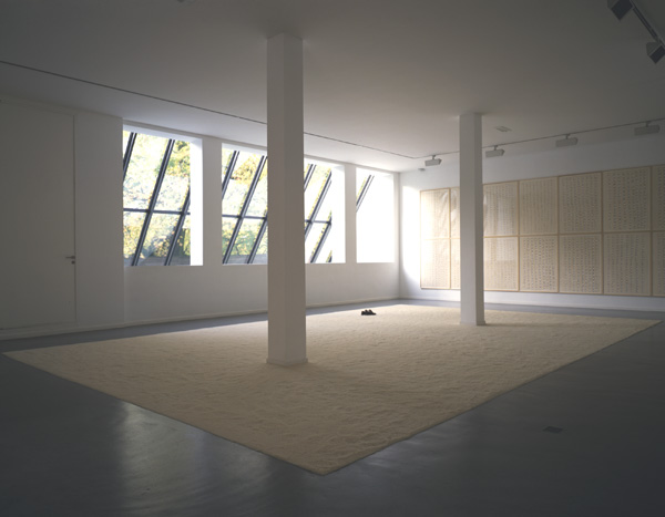 Installatie 2e verdieping De Appel, 1994 III. <em>fotograaf: © Cary Markerink, Amsterdam</em> © De Appel, Amsterdam & de kunstenaar(s)/the artist(s)