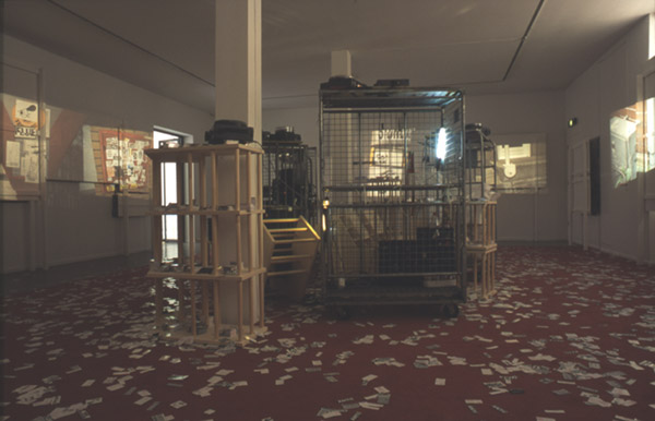 Jeroen Jongeleen, Influenza/Microjam: Unicura 1 & 2, 2002. <em>fotograaf: © Ernst Moritz, Den Haag / The Hague</em> © De Appel, Amsterdam & de kunstenaar(s)/the artist(s)