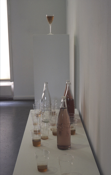 Dafna Moscati, Crazy #2 Sincerity Drink, 2003. <em>fotograaf: © Ernst Moritz, Den Haag / The Hague</em> © De Appel, Amsterdam & de kunstenaar(s)/the artist(s)