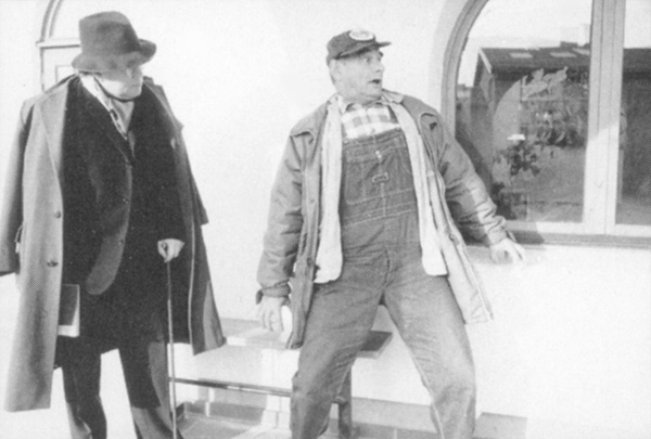 Rudi Fuchs als Egon Friedell en regisseur Otto Mühl
. <em>fotograaf: © Alberto Alvim</em> © Alberto Alvim