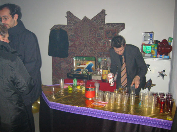 Meeuw, Single Bar in samenwerking met Helgi Thorsson. <em>fotograaf: © De Appel, Amsterdam</em> © De Appel, Amsterdam