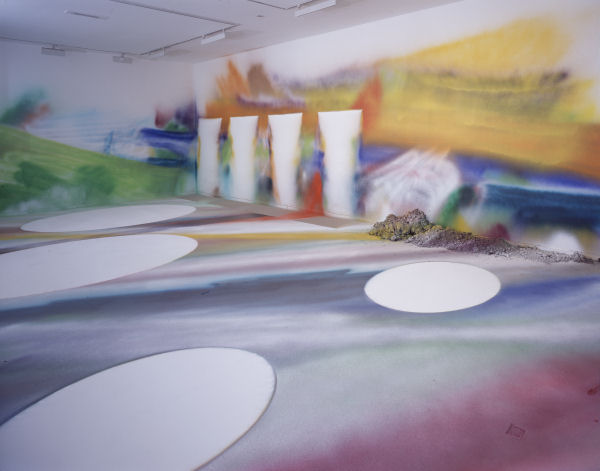 Katharina Grosse, Holey Residue, 2006. <em>fotograaf: © Johannes Schwartz</em> © Johannes Schwartz