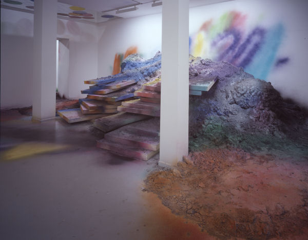 Katharina Grosse, Holey Residue, 2006. <em>fotograaf: © Johannes Schwartz</em> © Johannes Schwartz