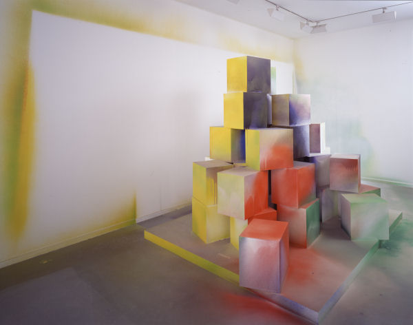 Katharina Grosse, Holey Residue, 2006. <em>fotograaf: © Johannes Schwartz</em> © Johannes Schwartz