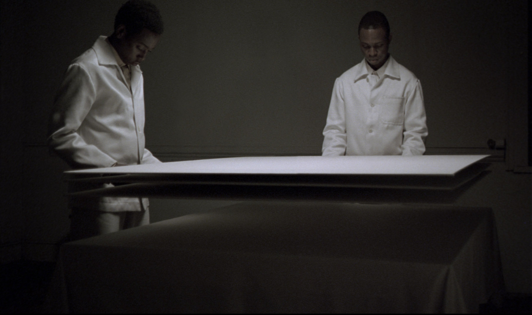 Michaël Borremans, "The Feeding", 2006, Courtesy Zeno X Gallery Zeno X Gallery