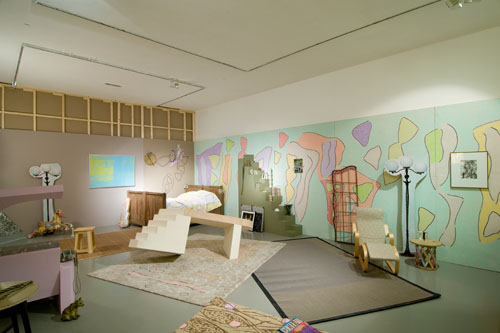 Marc Camille Chaimowicz Jean Cocteau, 2003-2006, gemixte media, courtesy de kunstenaar, Cabinet, Londen. Carpet, 1992 (featured in pic), courtesy of Collection Le Consortium, Dijon.. <em>fotograaf: Cassander Eeftinck Schattenkerk</em> Cassander Eeftinck Schattenkerk