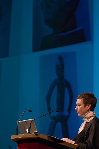 Clementine Deliss. <em>fotograaf: Cassander Eeftinck Schattenkerk</em>