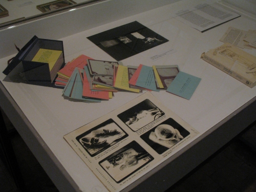 Stefanie Seibold READER/WALLPAPER (2008) installation with choice of de Appel archive. <em>fotograaf: Petra Noordkamp</em>