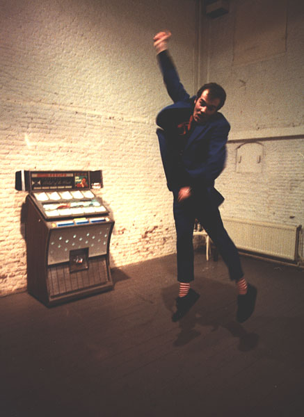 Gerhard Theewen, Juke Box Friday Night (Saturday Night) © De Appel, Amsterdam & de kunstenaar(s)/the artist(s)