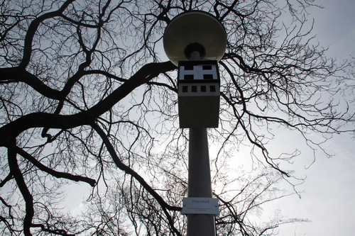 Otto Karvonen,Alien Palace Birdhouse Collection, Zaanstad, 2010. Cementvezelplaat, staal, multiplex, verf. <em>fotograaf: Rogier Taminiau</em>