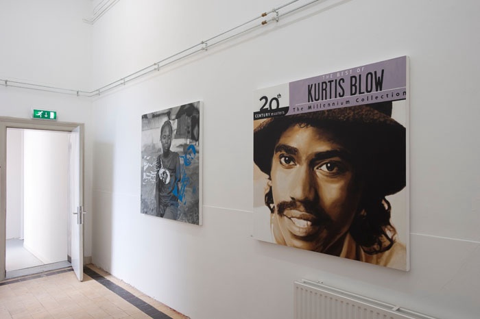 Bjarne Melgaard/Rod Bianco, Zonder titel, 2010, olie op doek, 127 cm x 127 cm x 4.4 cm (links), Bjarne Melgaard/Rod Bianco, Zonder titel, 2010, olie op doek, 127 cm x 127 cm x 4,4 cm (rechts). <em>fotograaf: Cassander Eeftinck-Schattenkerk</em>