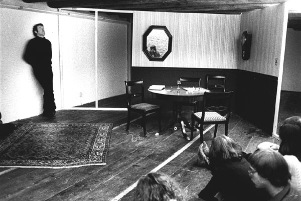 Reverse reading & The room on the other side of the mirror. <em>fotograaf: © Koen Wessing, Amsterdam</em> © De Appel, Amsterdam & de kunstenaar(s)/the artist(s)