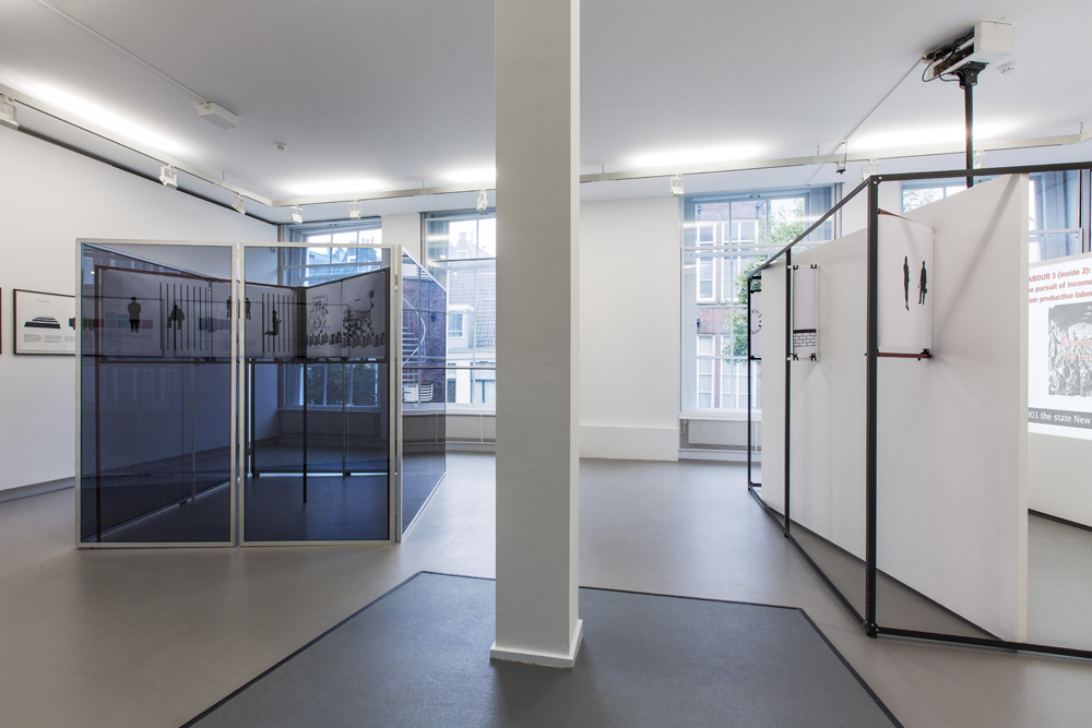 Falke Pisano, Prison Work, de Appel arts centre, Amsterdam, 2013. <em>fotograaf: Daniel Nicolas</em>
