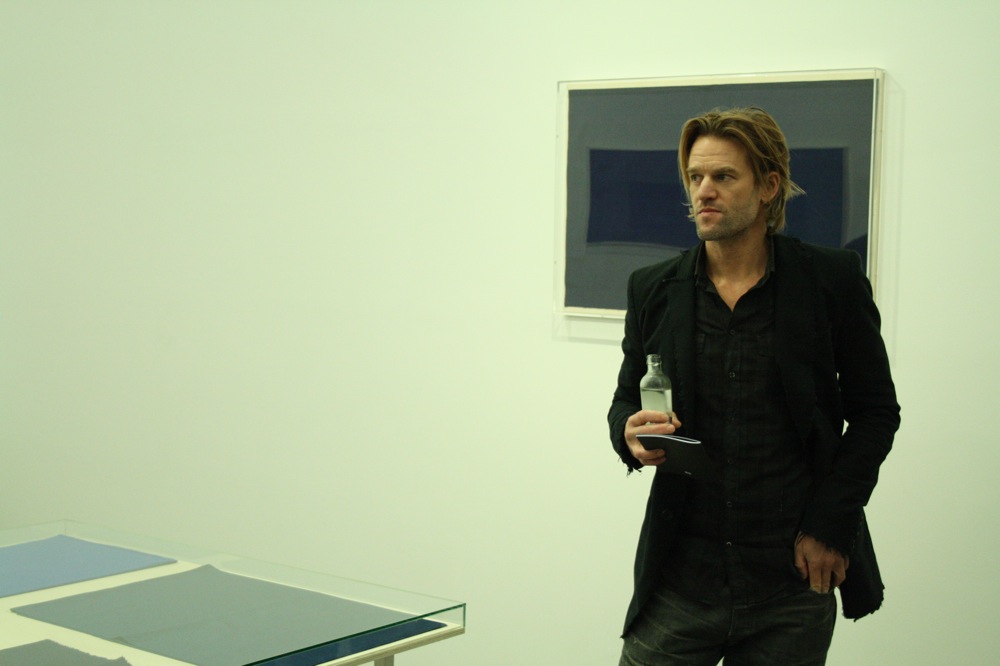 de Rondleiding-deluxe van ARTMEN Jasper Krabbe
Hier bij het werk van Remco Torenbosch. <em>fotograaf: Milan Anais</em>