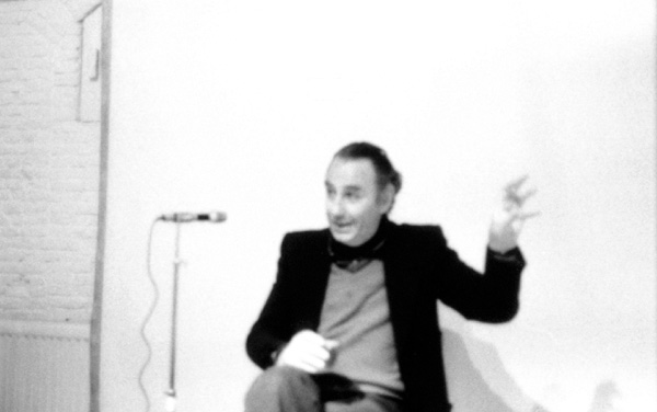 Lezing © De Appel, Amsterdam & de kunstenaar(s)/the artist(s)