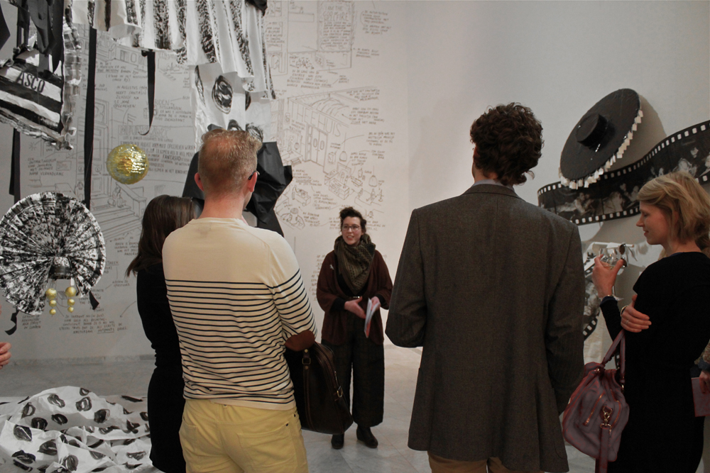 Apples in the Cosmos // Apples in the Sea, first Benefit Event (27 March) by de Appel Curatorial Programme. <em>fotograaf: Carina Erdmann</em>