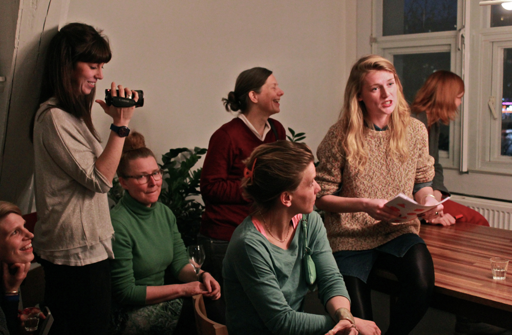 Apples in the Cosmos // Apples in the Sea, first Benefit Event (27 March) by de Appel Curatorial Programme. <em>fotograaf: Carina Erdmann</em>