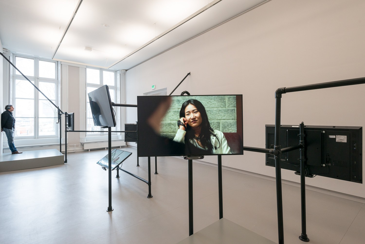 Melanie Gilligan. <em>fotograaf: Cassander Eeftinck Schattenkerk</em>
