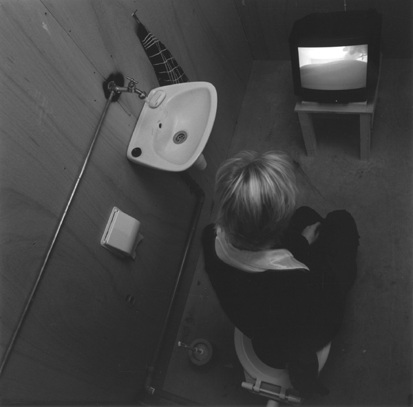 Halter/Gratwohl, Analysis, 1996. <em>fotograaf: © Niels den Haan</em> © De Appel, Amsterdam & de kunstenaar(s)/the artist(s)