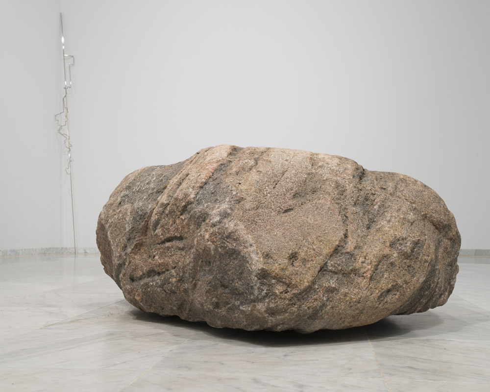 Alicja Kwade, Stellar Day, 2014
. <em>fotograaf: Cassander Eeftinck Schattenkerk</em>