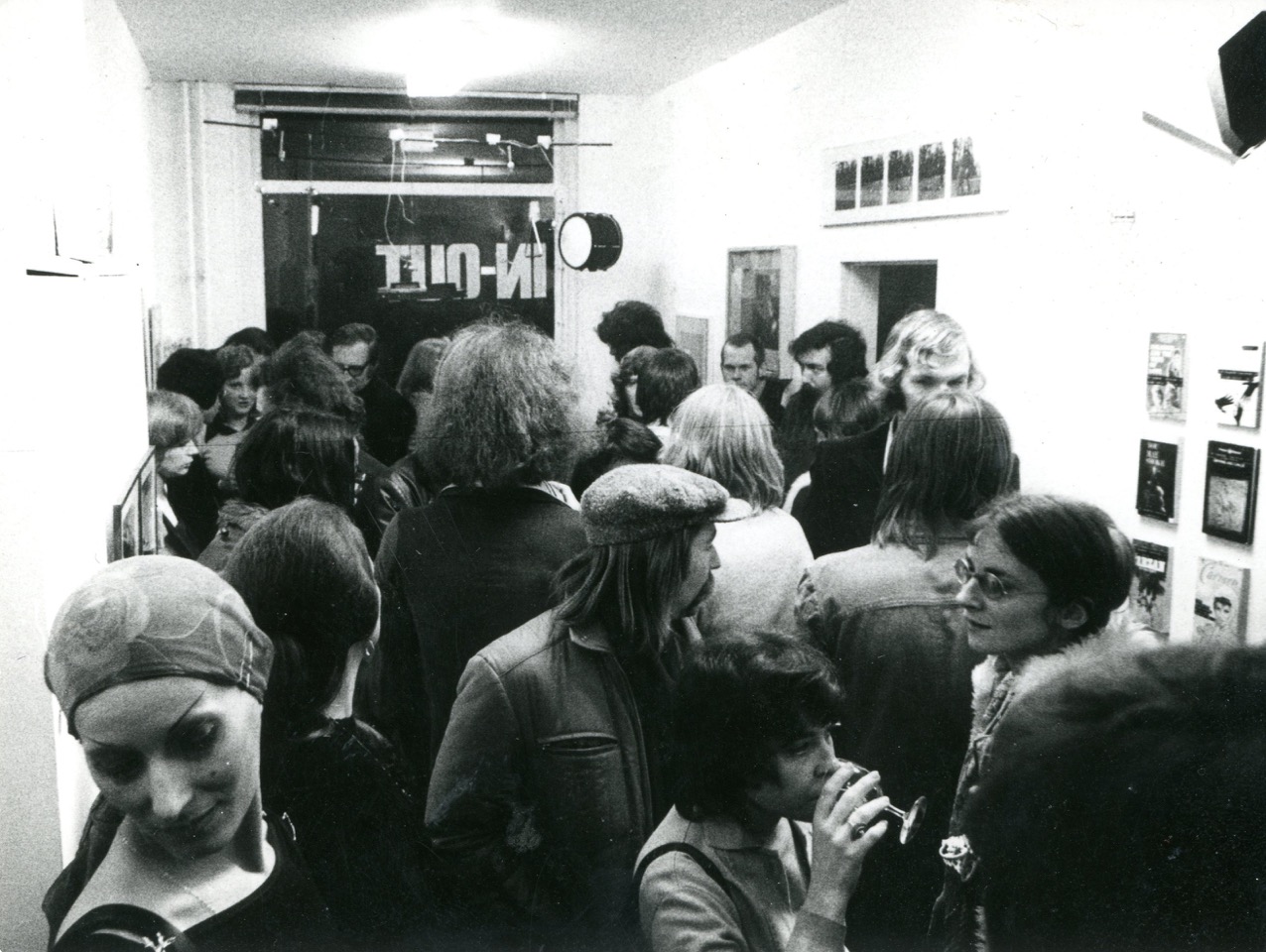 Opening tentoonstelling In-Out Center 24 november 1972. <em>fotograaf: Paul Hartland</em>
