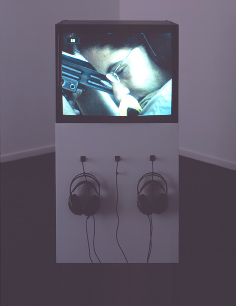 Yael Bartana, Profile, 2000. <em>fotograaf: © Ernst Moritz, Den Haag / The Hague</em> © De Appel, Amsterdam & de kunstenaar(s)/the artist(s)