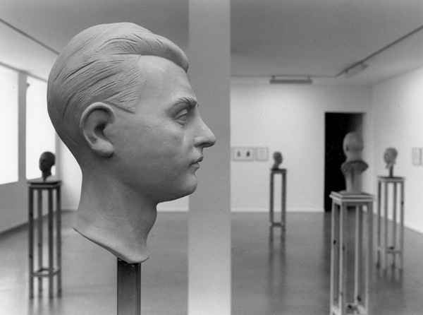 L'homme double, 1997. <em>fotograaf: © T & R Henderson, Amsterdam</em> © De Appel, Amsterdam & de kunstenaar(s)/the artist(s)