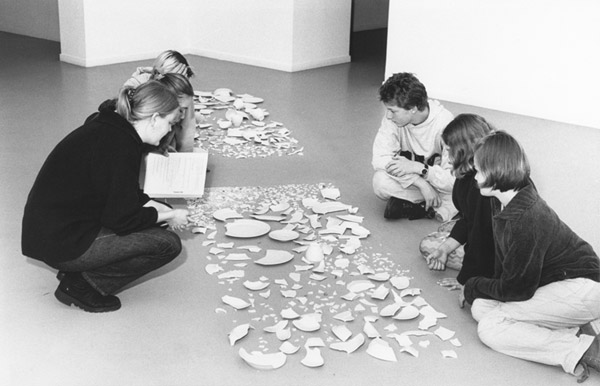 Weakness, disaster, old age and other misfortunes, 1992. <em>fotograaf: © Chiel van der Heyden, Putten</em> © De Appel, Amsterdam & de kunstenaar(s)/the artist(s)