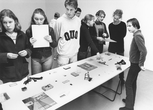 Small objects that save lives, 1991-'99. <em>fotograaf: © Chiel van der Heyden, Putten</em> © De Appel, Amsterdam & de kunstenaar(s)/the artist(s)