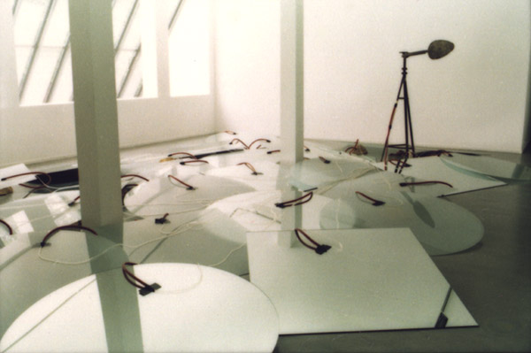 Os observadores / Atlas coelestis VI, 1994. <em>fotograaf: © Erik van den Boom, Amsterdam</em> © De Appel, Amsterdam & de kunstenaar(s)/the artist(s)