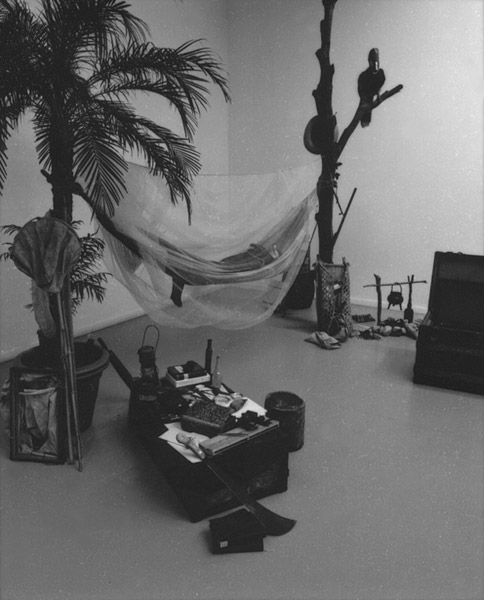 The delirium of Alfred Russel Wallace, 1994. <em>fotograaf: © T & R Henderson, Amsterdam</em> © De Appel, Amsterdam & de kunstenaar(s)/the artist(s)
