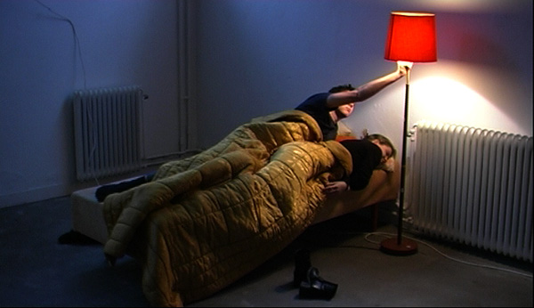 Christian Jankowski, Let's Get Physical / Digital, 1997. <em>fotograaf: © Christian Jankowski, Berlijn / Berlin</em> © De Appel, Amsterdam & de kunstenaar(s)/the artist(s)
