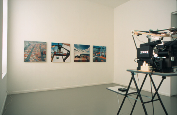 Thames to Hudson, 2000. <em>fotograaf: © Ernst Moritz, Den Haag / The Hague</em> © De Appel, Amsterdam & de kunstenaar(s)/the artist(s)