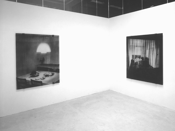 Links: Lumières, 1988, rechts: Lumières I, 1988. <em>fotograaf: © Cary Markerink, Amsterdam</em> © De Appel, Amsterdam & de kunstenaar(s)/the artist(s)