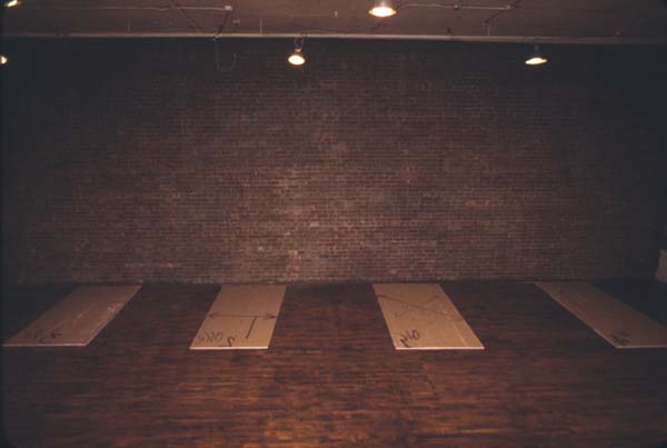 Servie Janssen, performance, 626 Broadway, New York I. <em>fotograaf: Marty Heitner</em>