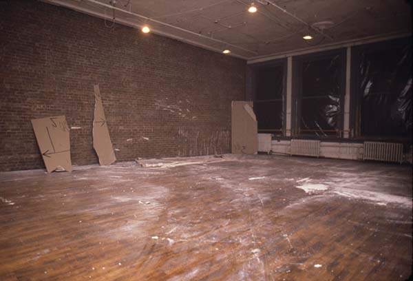 Servie Janssen, performance, 626 Broadway, New York IV. <em>fotograaf: Marty Heitner</em>