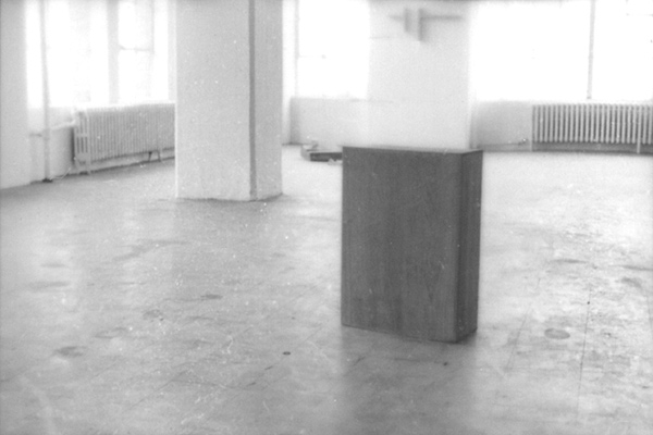 Gerrit Dekker, installatie, Oil and Steel Gallery, New York IV © De Appel, Amsterdam & de kunstenaar(s)/the artist(s)