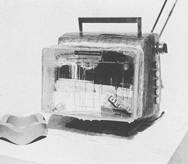 Edward Kienholz, 1970. Gebruikt ter illustratie van een artikel over Mander in De Appel, 2 (1982) 4, pp. 4, 5. II. <em>fotograaf: © Ad Petersen</em> © Edward Kienholz
