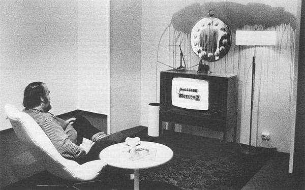 Edward Kienholz, 1970. Gebruikt ter illustratie van een artikel over Mander in De Appel, 2 (1982) 4, pp. 4, 5. I. <em>fotograaf: © Ad Petersen</em> © Edward Kienholz