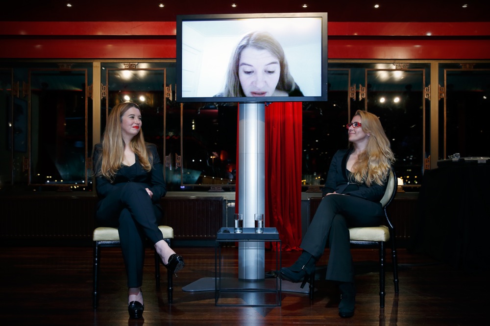 Alexandra Bachzetis performance met Ann Demeester en Defne Ayas