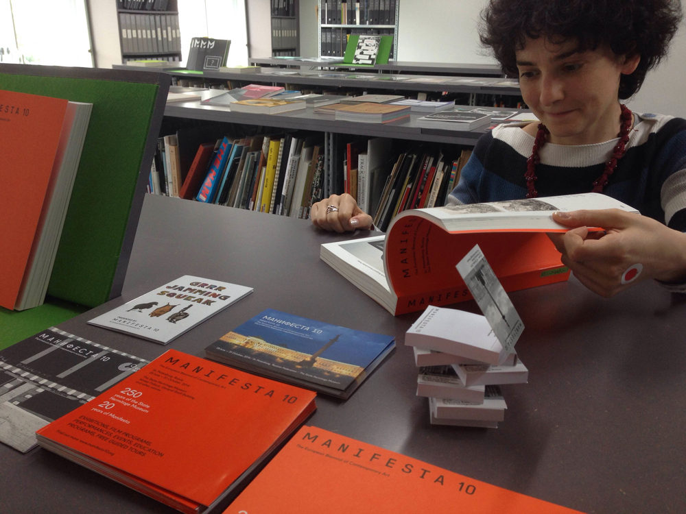 Overzicht Manifesta publicaties in de bibliotheek van de Appel